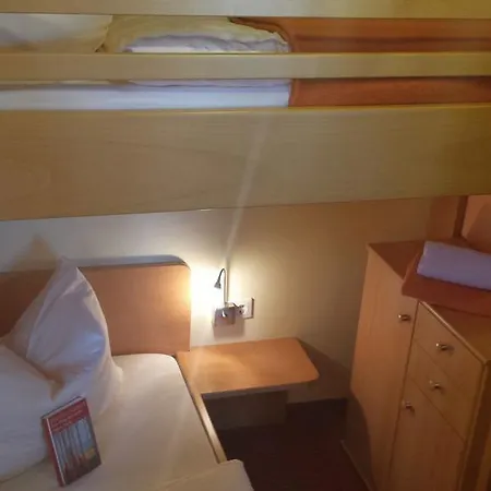 Fritz Sagmeister 3* Jenig